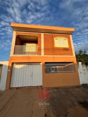 Casa Sobrado em Jardim São Valentim, Pirassununga/SP