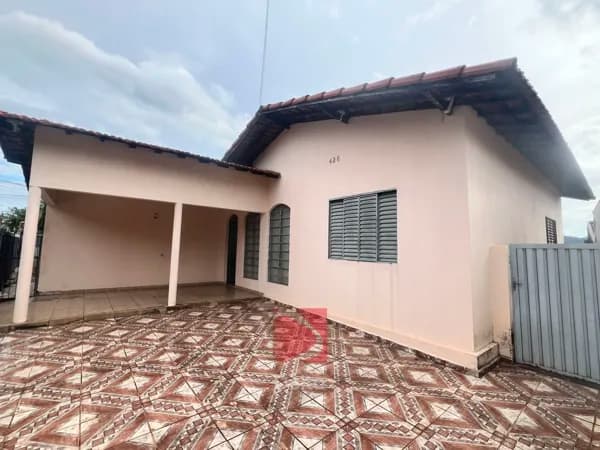 Casa em Vila Guilhermina, Pirassununga/SP