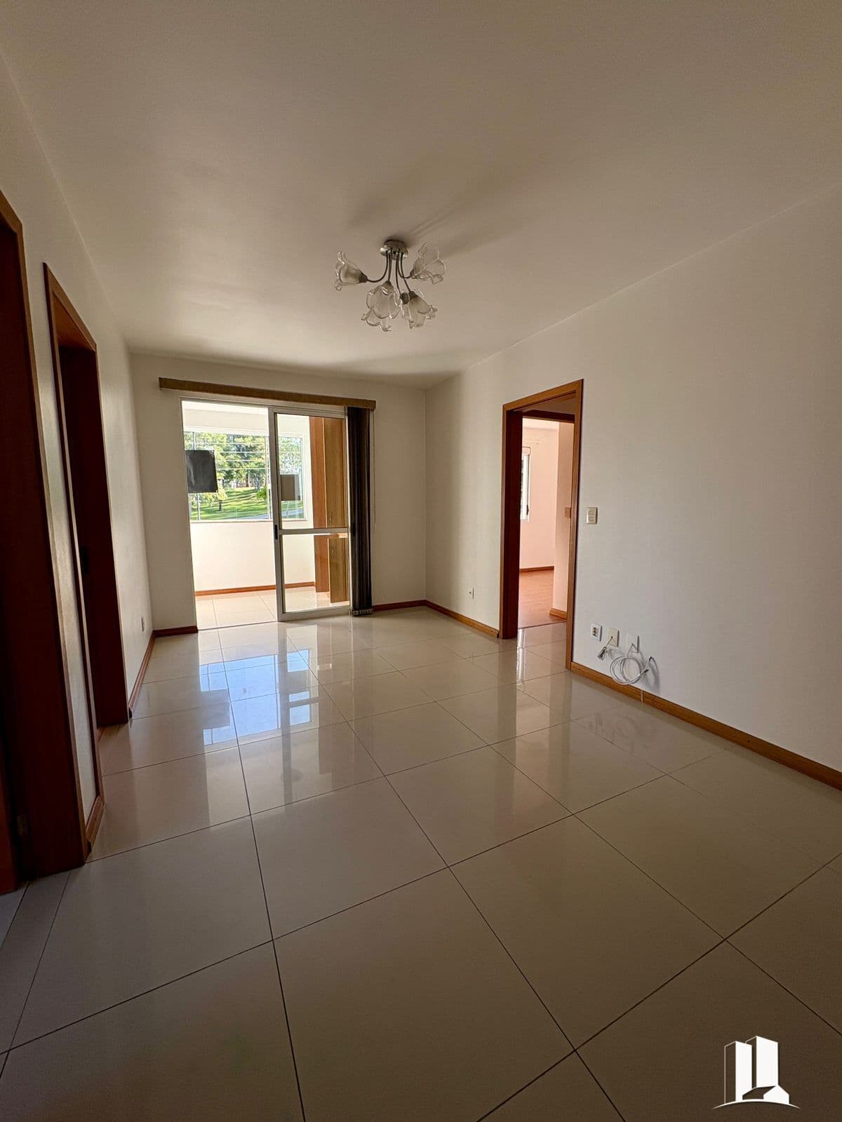 Apartamento próximo a Av. Medianeira
