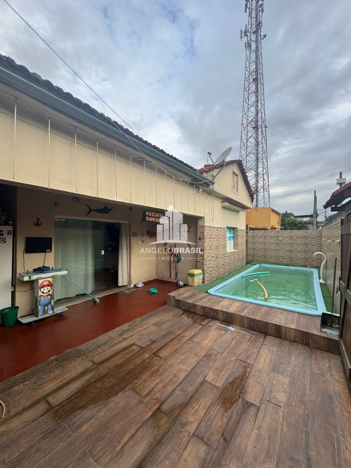 Casa com 2 Quartos, Campo Society e Piscina à Venda