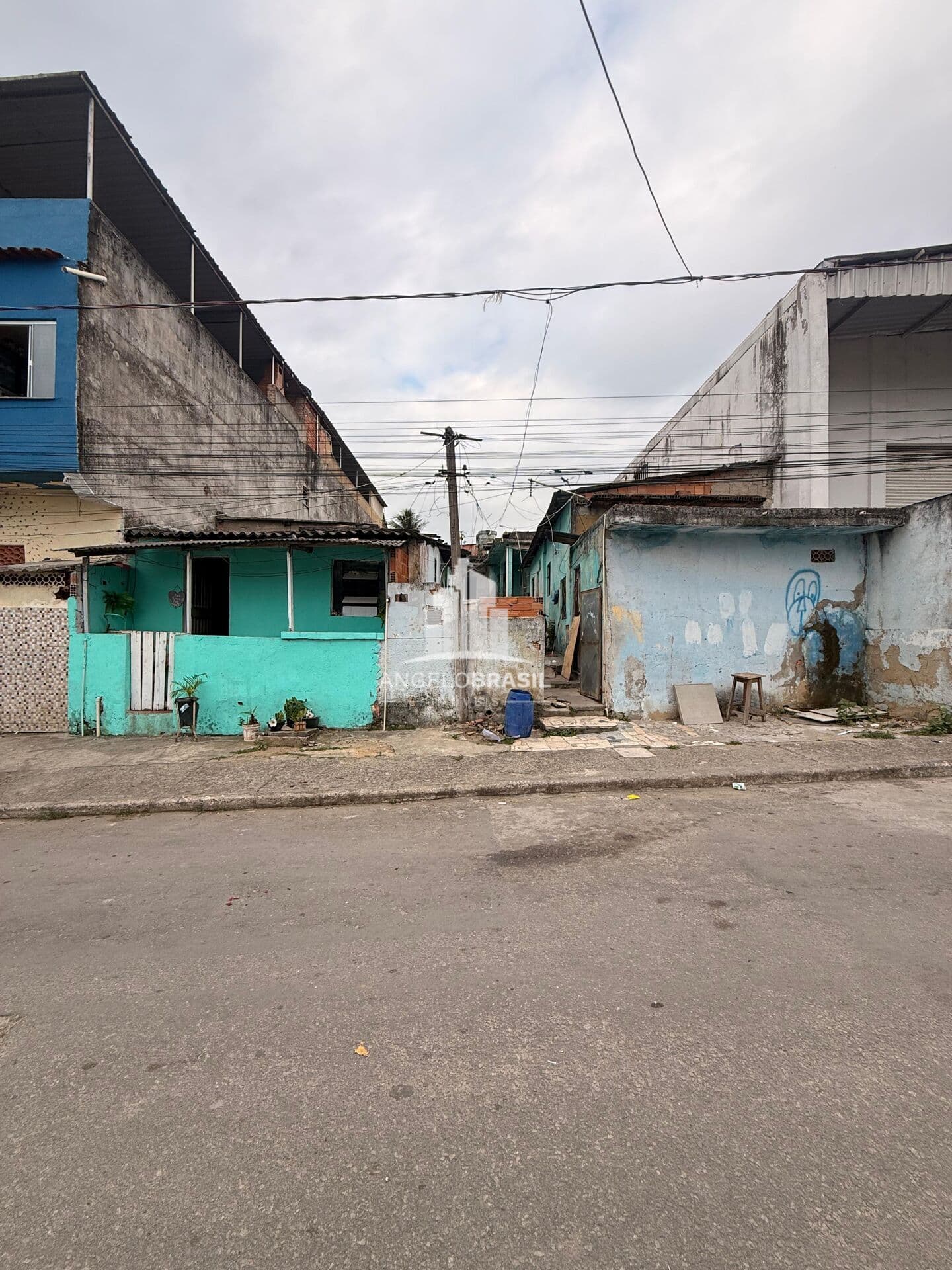 Terreno 12m x 30m com Casas em Andrade de Araújo – Belford Roxo