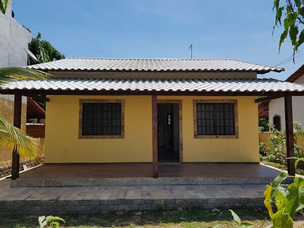 CASA DE PRAIA COLONIAL EM JACONÉ - SAQUAREMA