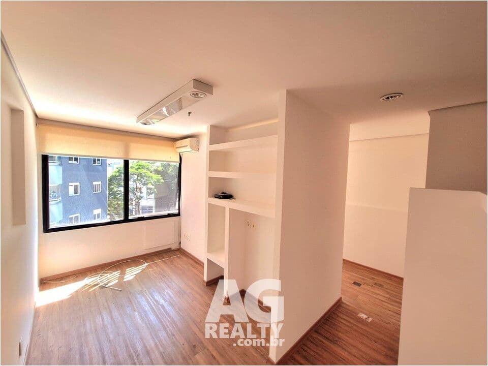 Sala comercial reformada em Pinheiros