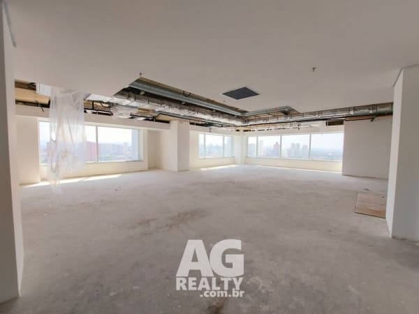 Conjunto para alugar em edifício corporativo