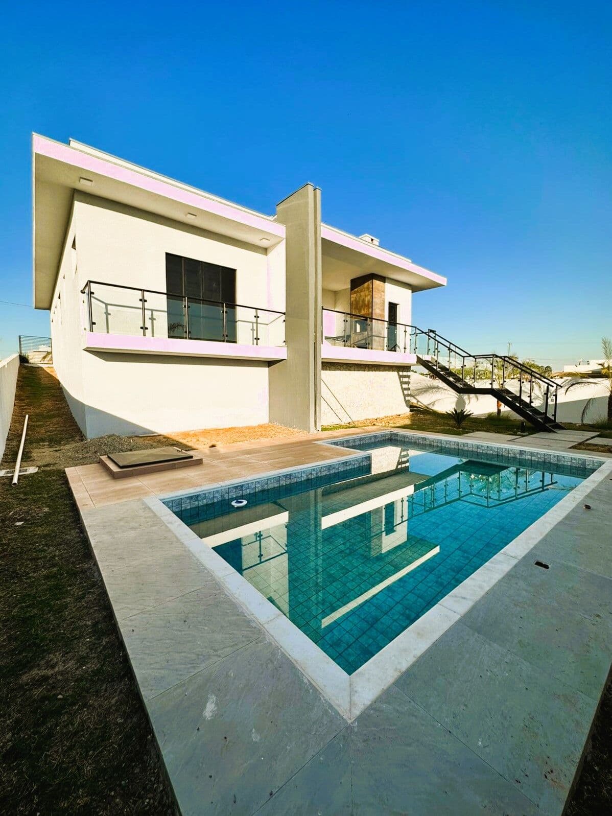 Casa nova no condomínio Ninho Verde 1