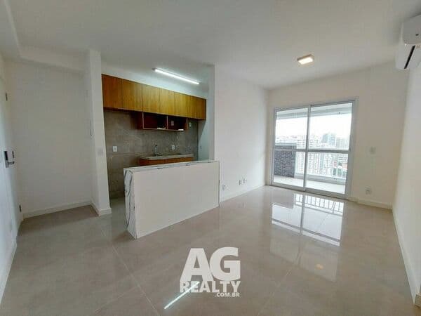 Andar alto em condominio clube
