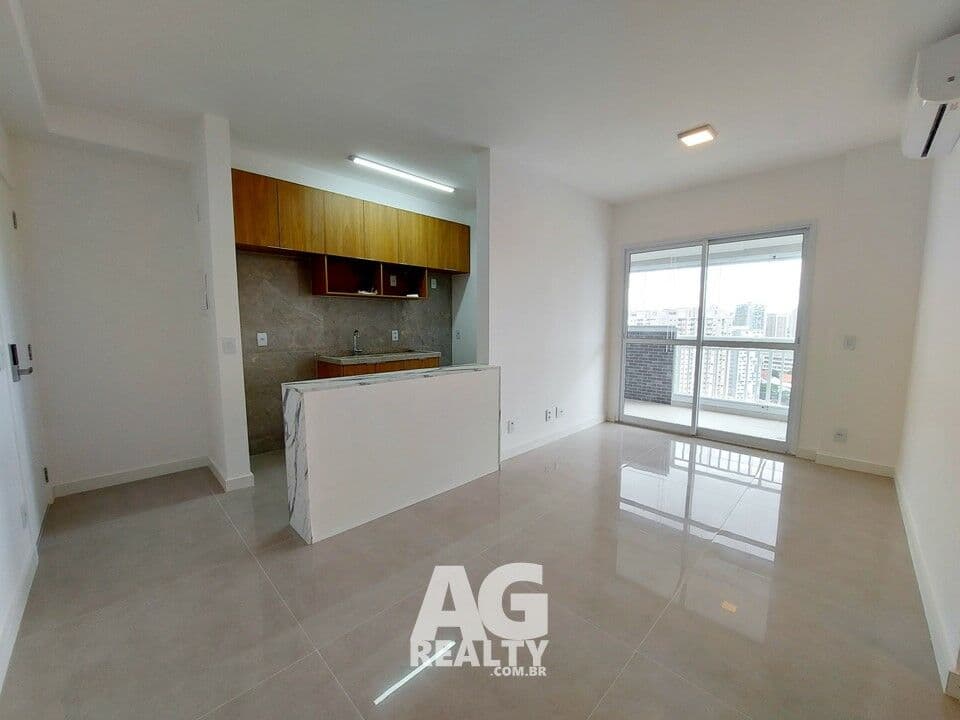 Andar alto em condominio clube