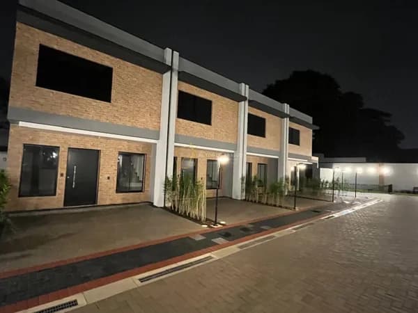 Casa de Condomínio em Sorocaba - Vila Colorau