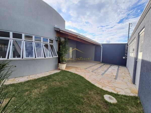 Casa no Vista Alegre Totalmente Térrea