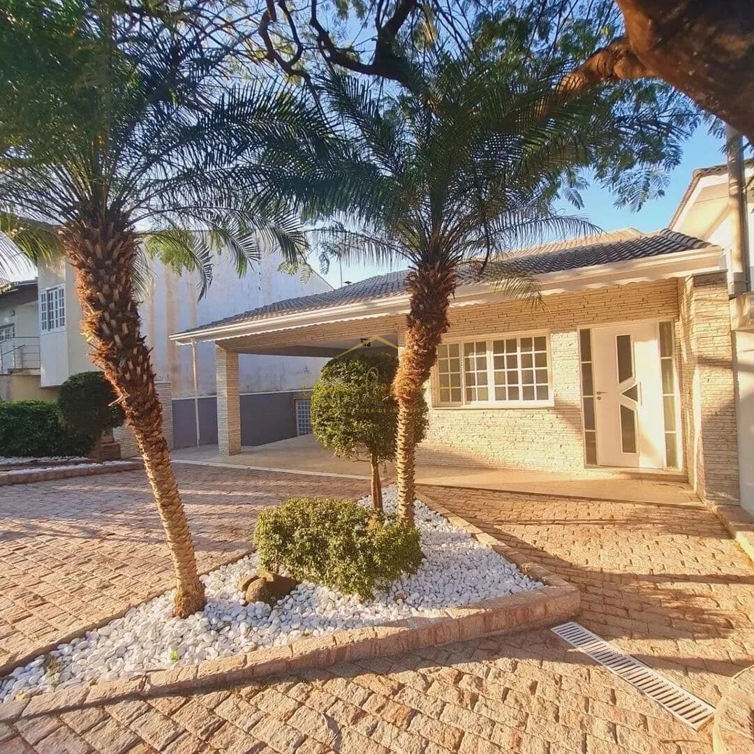 Casa à venda com 3 dormitórios (1 suíte) – pronta para financiamento