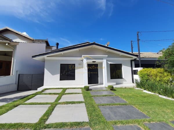 OPORTUNIDADE! Casa com piscina Eurovile I