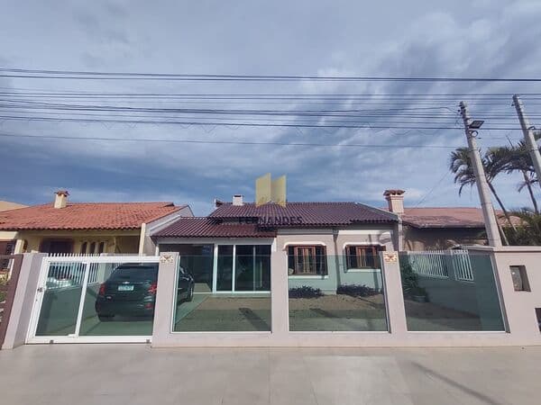 Casa ampla em local privilegiado 🏡🌊🤩