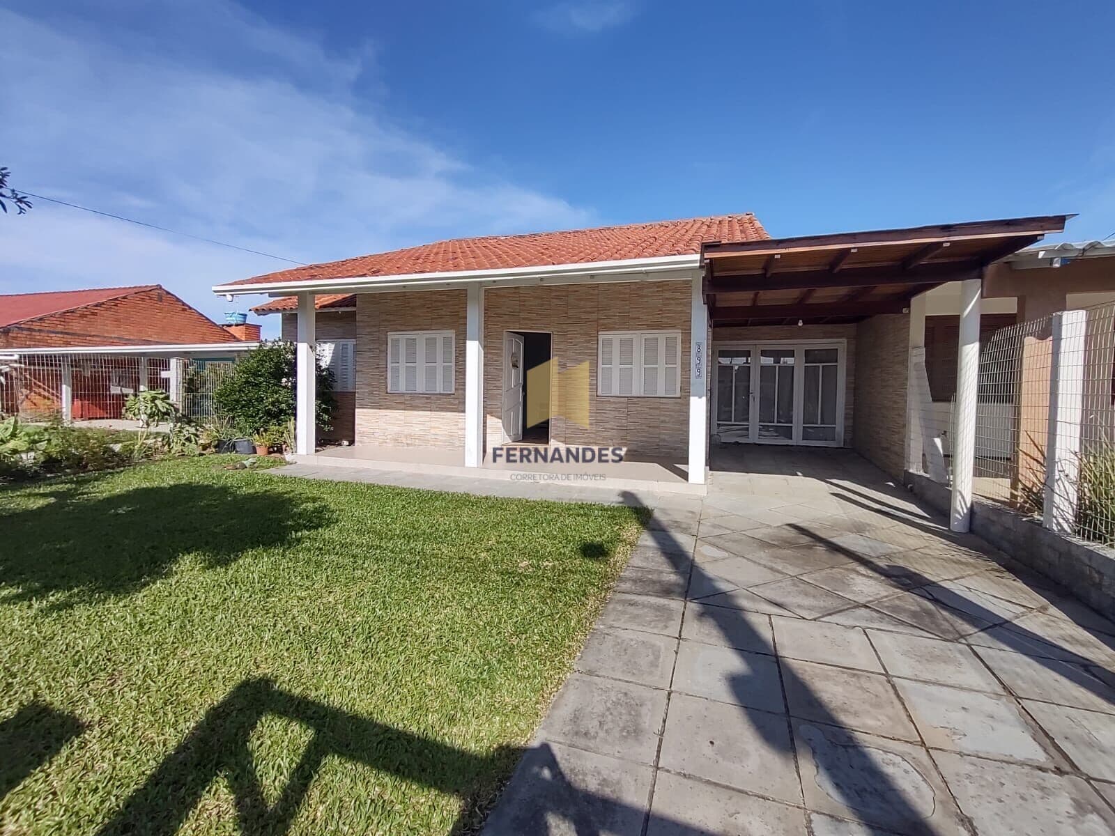 Excelente casa próxima a comércios
