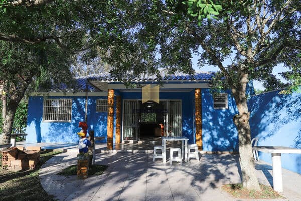 Ótima casa com amplo terreno