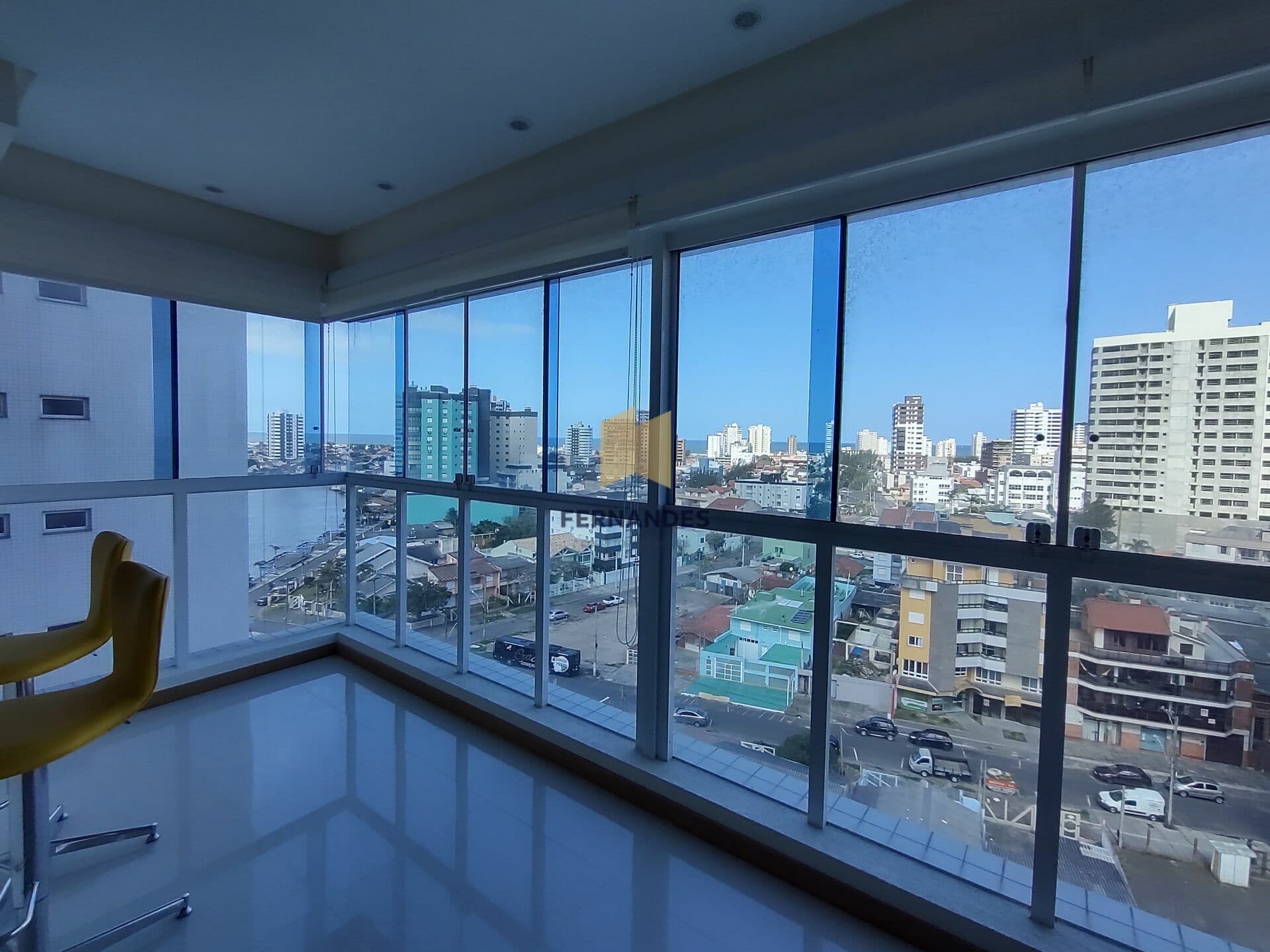 Lindo apto mobiliado com vista p/ Barra do Rio Tramandaí!