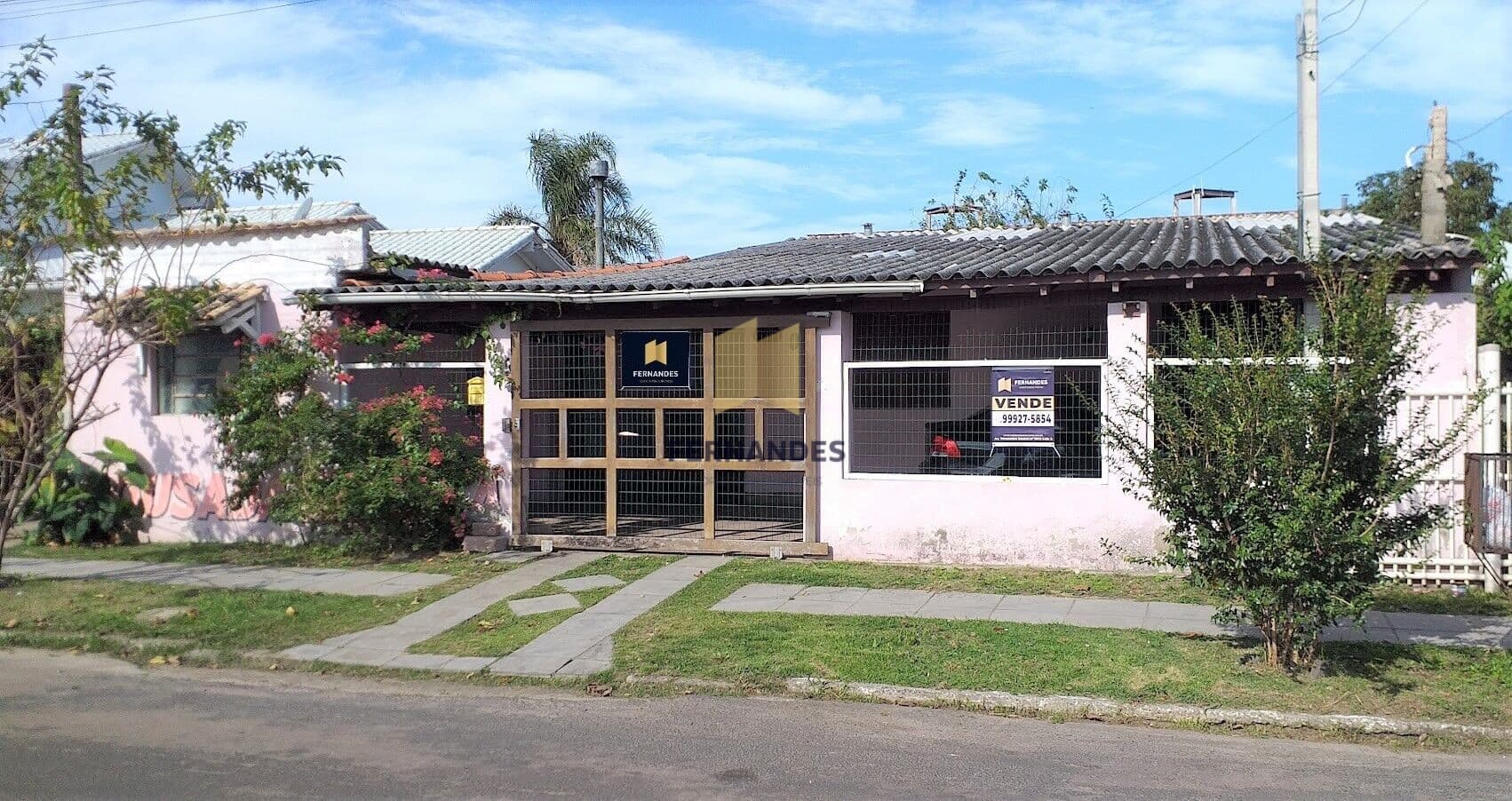 Pousada a venda em Tramandaí/RS - Excelente localização - Região de moradores e comércios 🌊