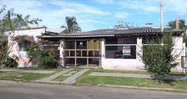 Pousada a venda em Tramandaí/RS - Excelente localização - Região de moradores e comércios 🌊