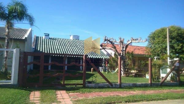 Casa para aluguel entre o centro e o mar 🌊