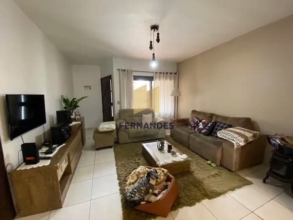Casa em área comercial