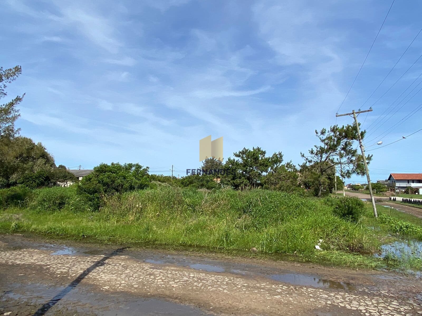Terreno de esquina, medindo 14 x 25 🌊