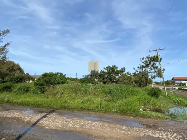 Terreno de esquina, medindo 14 x 25 🌊