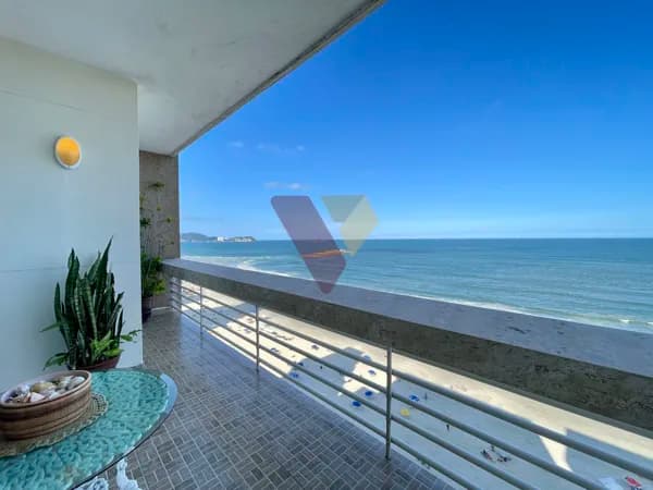 Apartamento em Guarujá - Pitangueiras