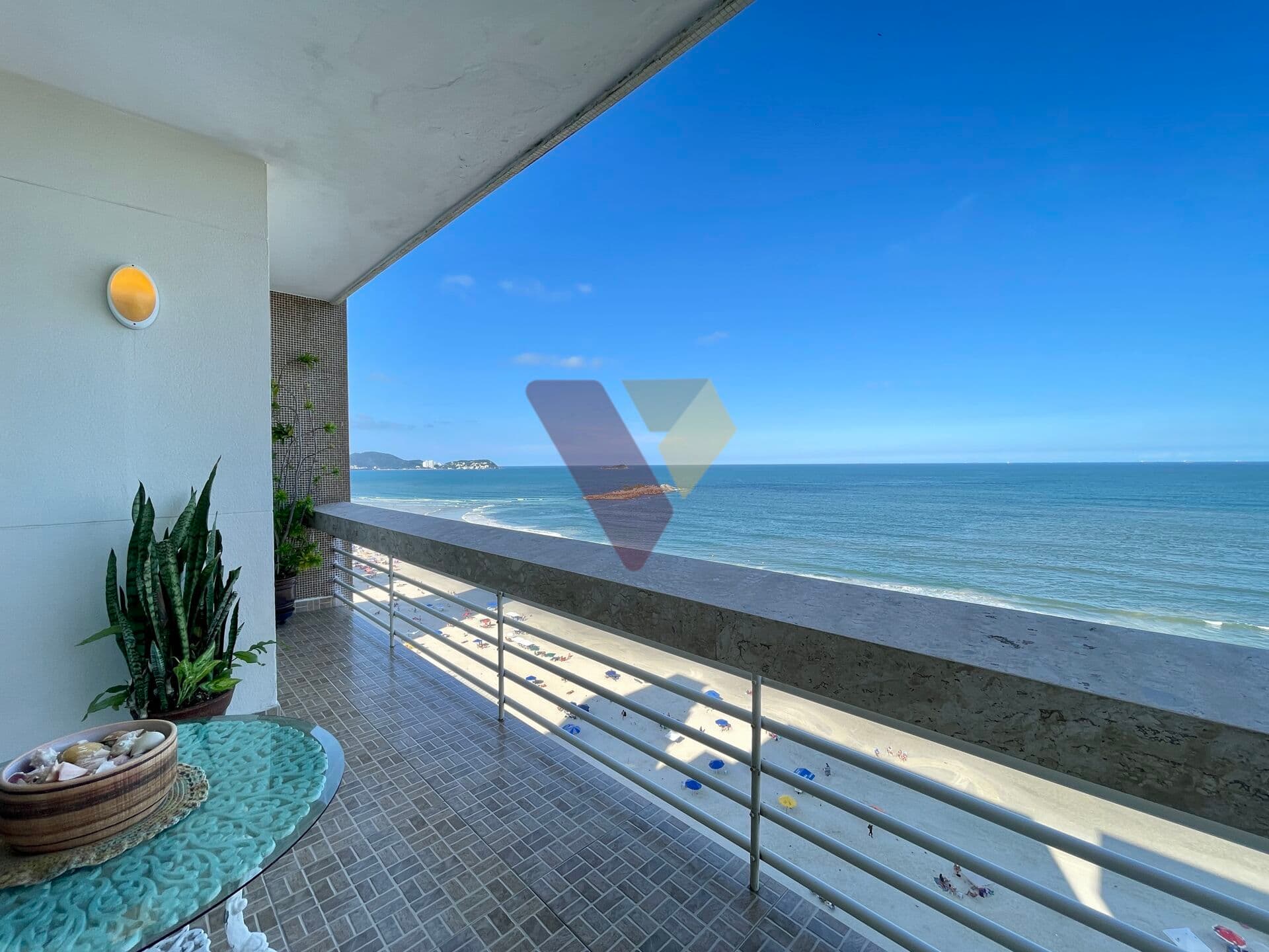 Apartamento em Guarujá - Pitangueiras