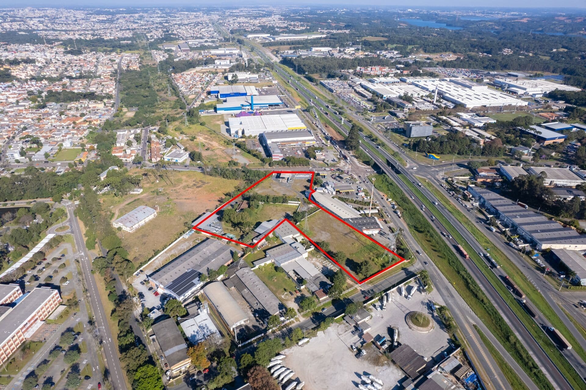 Lote/Terreno em Curitiba - Campo Comprido