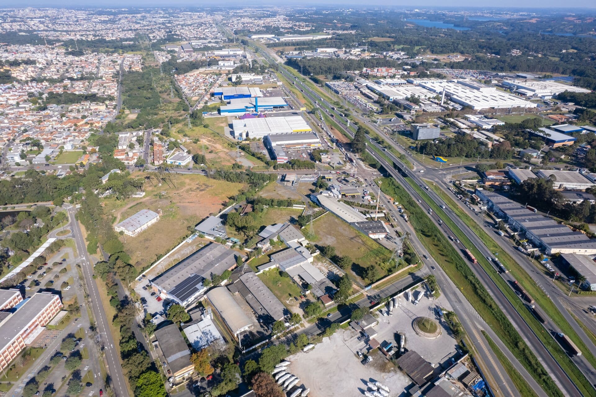 Lote/Terreno em Curitiba - Campo Comprido