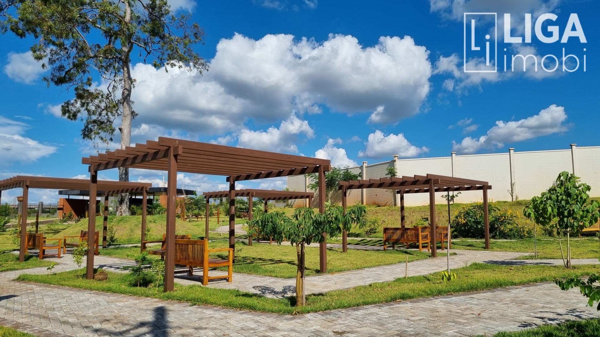 Terreno à venda Condomínio Riviera Village - Cravinhos/SP