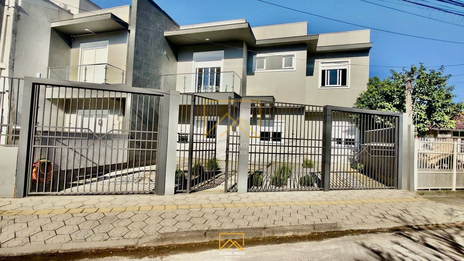 Sobrado em Cachoeirinha - Parque da Matriz