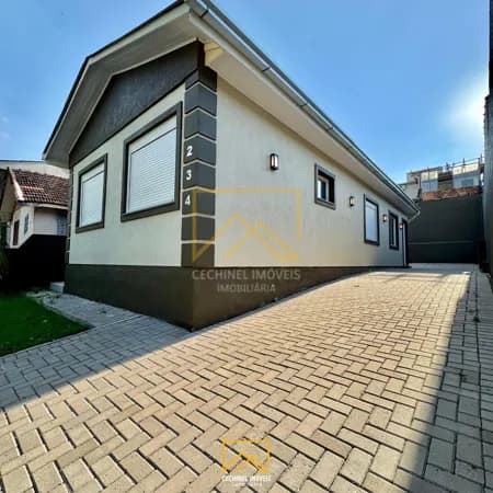Casa em Cachoeirinha - COHAB