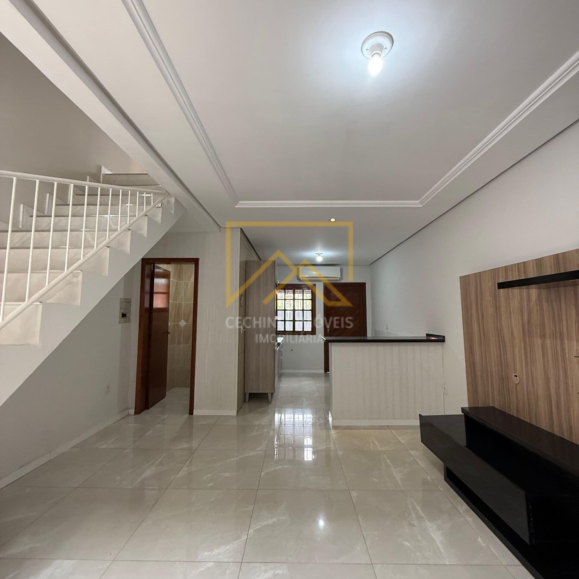Sobrado em Cachoeirinha - Vila Silveira Martins