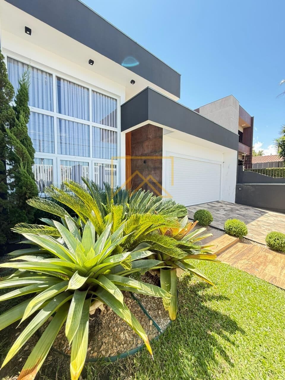 Casa em Cachoeirinha - Vila Eunice Nova