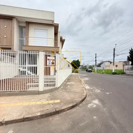 Sobrado em Cachoeirinha - Vale do Sol