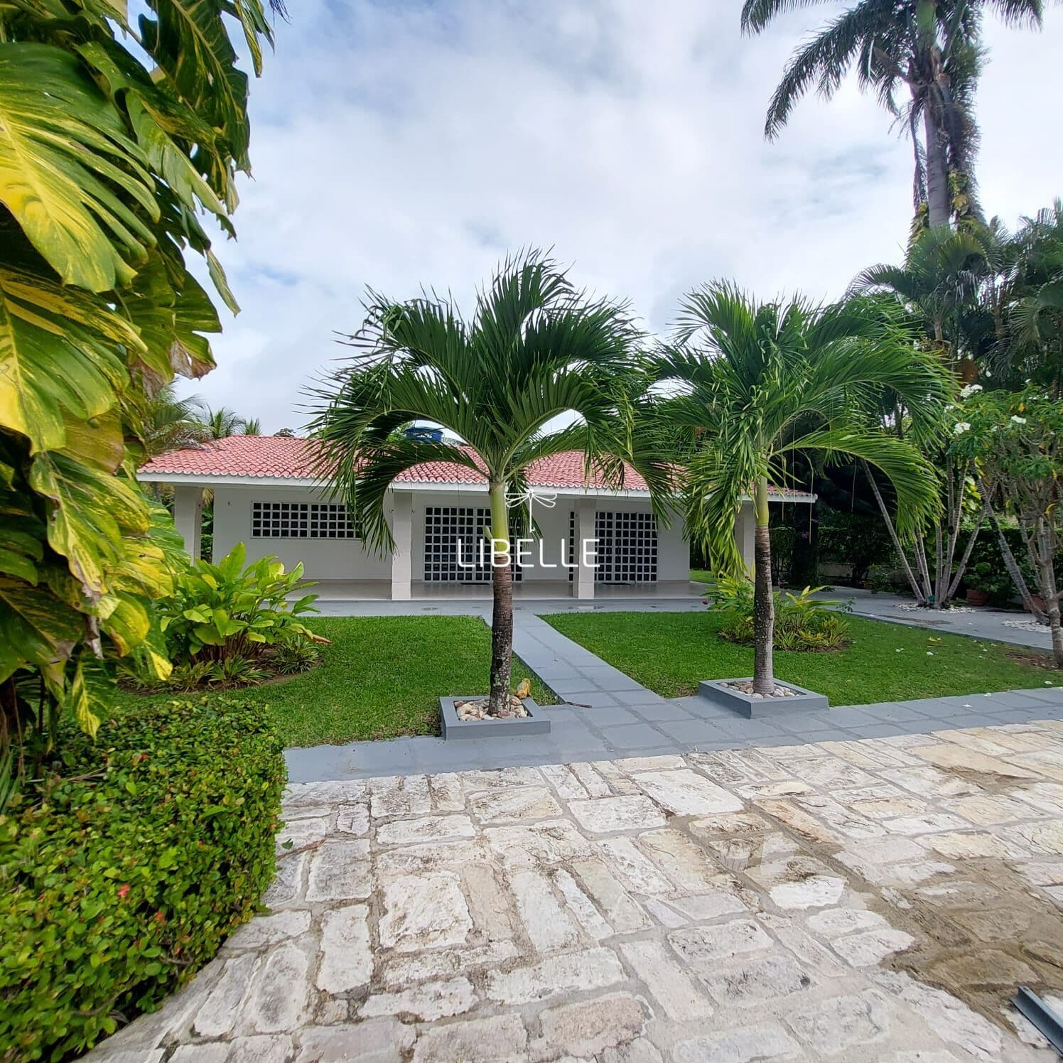 Linda casa para locação na Reserva do Paiva próxima ao mar - 1500m2 de área e 204m2 de área construída