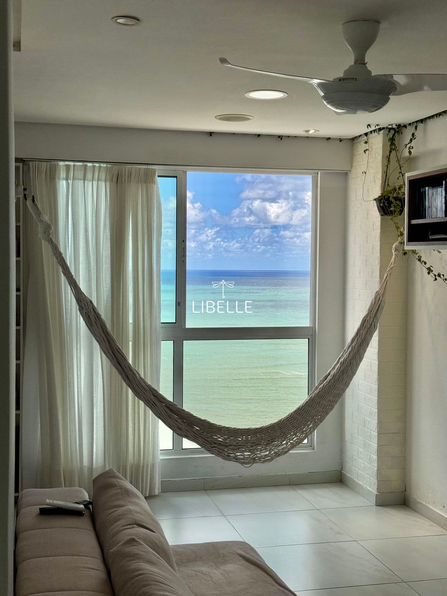 Apartamento Mobiliado à Venda - 60 m2 - 2 quartos - Candeias -Edf. Vania Vidal.