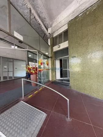 Apartamento amplo, 3\4 com dependência - Politeama