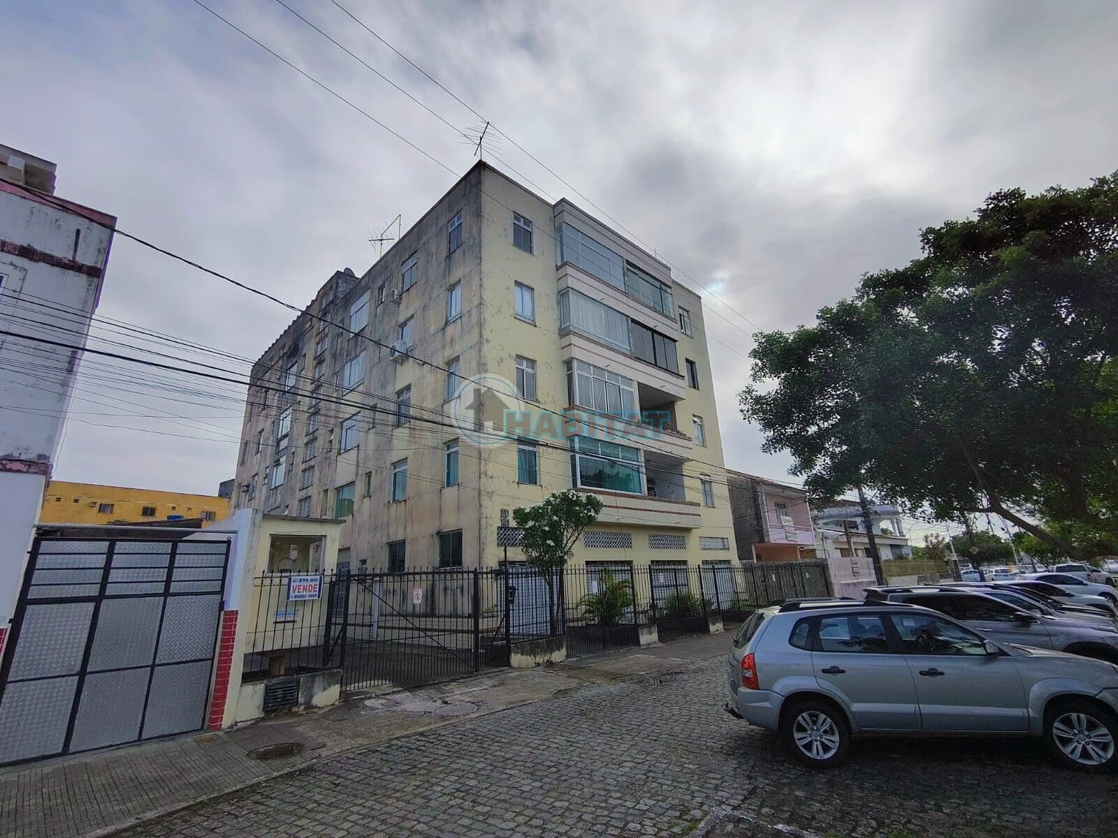 Apartamento de 3/4 com dependência completa na Robeira