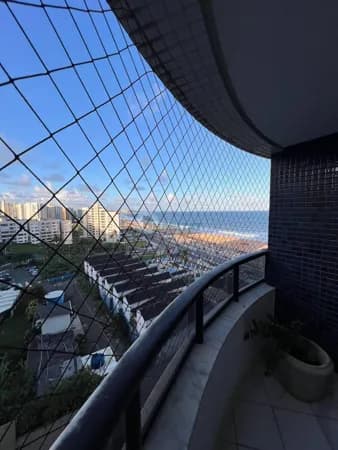 🌊 Viva na Orla de Armação com conforto e praticidade no Bahia Suítes!