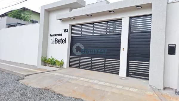 Casa Duplex com 3 suítes em Condomínio - Buraquinho