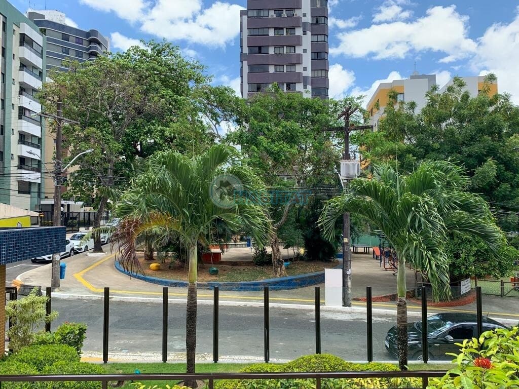 Apartamento de 4/4 a venda no Caminho da Árvores