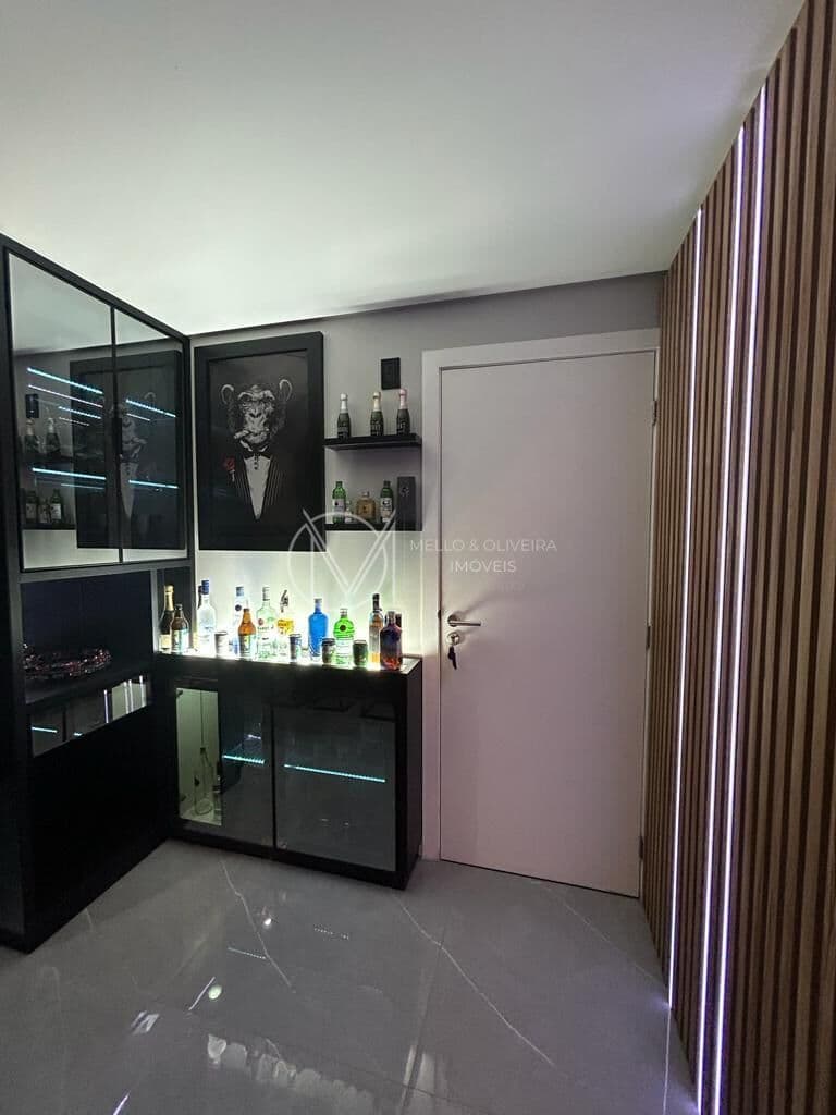 Apartamento com Móveis Planejados e Automação Alexa | Sacada fechada em vidro com Churrasqueira | 2 Dormitórios