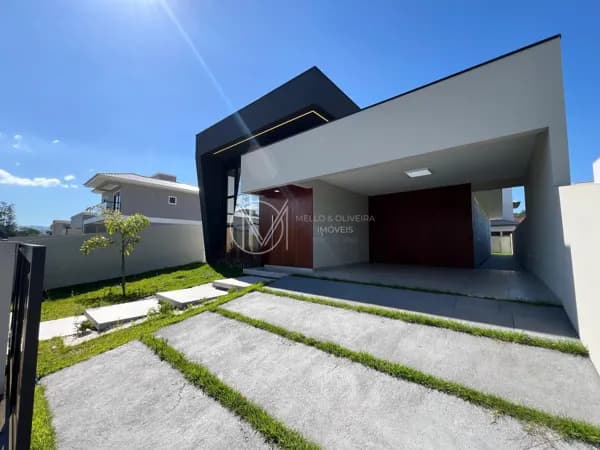 Casa Térrea Contemporânea 175 m² | | Piscina | Área Gourmet com Churrasqueira | 3 Dormitórios, sendo uma Suíte com Closet e dois chuveiros
