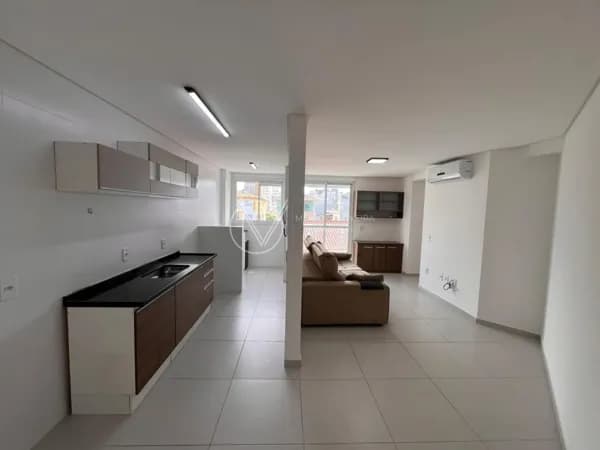 Apartamento 67m² | Sacada com Churrasqueira | 2 Dormitórios | Banheiro social + Lavabo | a 350m do Bistek