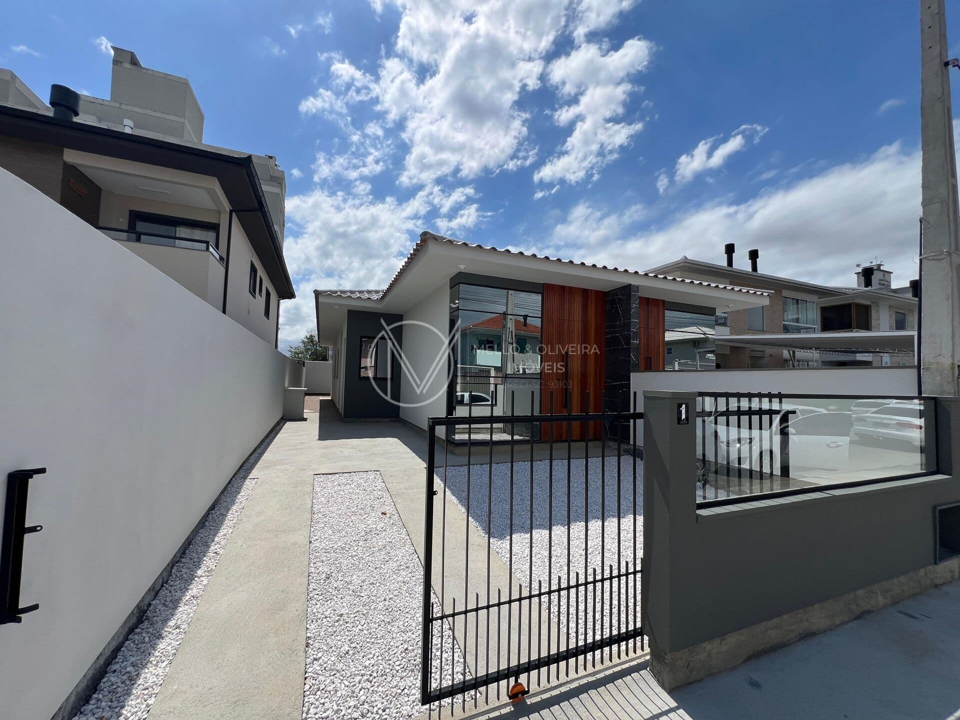 Casa Térrea 70m² 3 Dormitórios, sendo 1 Suíte- bairro Nova Palhoça