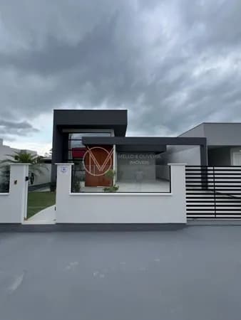 Casa Térrea Contemporânea | 2 Dormitórios (1 Suíte) | Lot. Lisboa III
