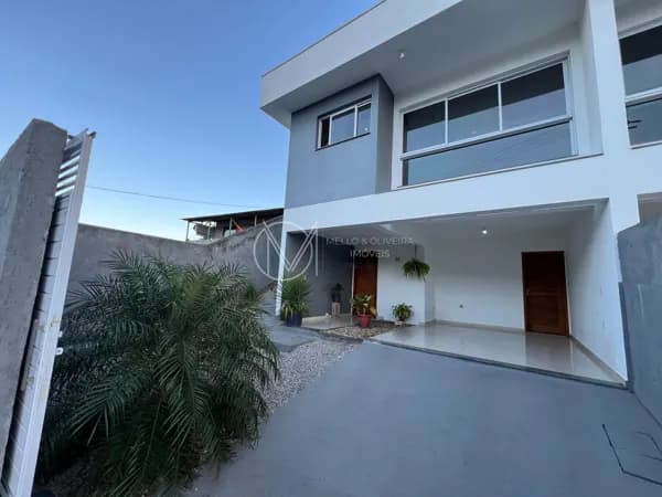 Casa Duplex 122 m² com Piscina e Edícula com Churrasqueira | 3 Dormitórios (1 Suíte) | Terreno 187m²