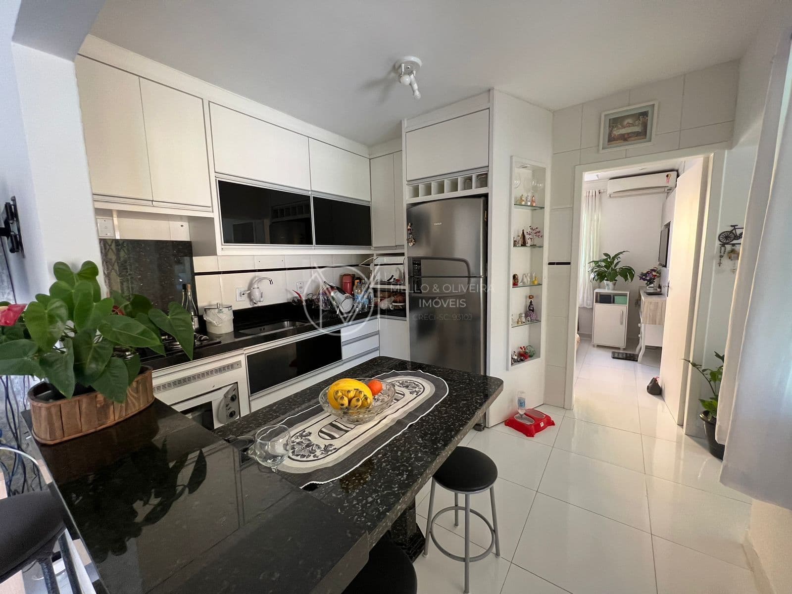 Casa Térrea | 3 Dormitórios | Edícula com Terraço | Terreno 304m²