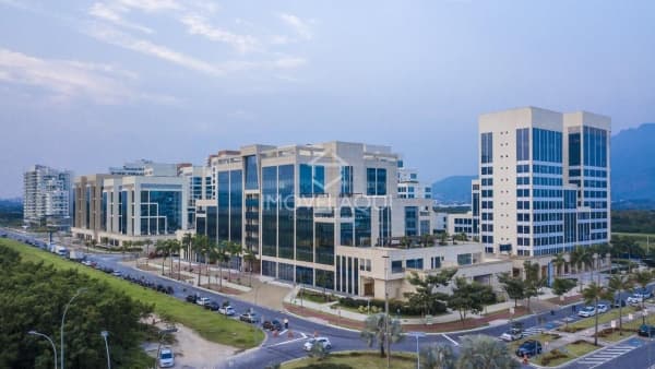 EXCELENTE OPORTUNIDADE DE SALA COMERCIAL NA BARRA - Com 27 m²